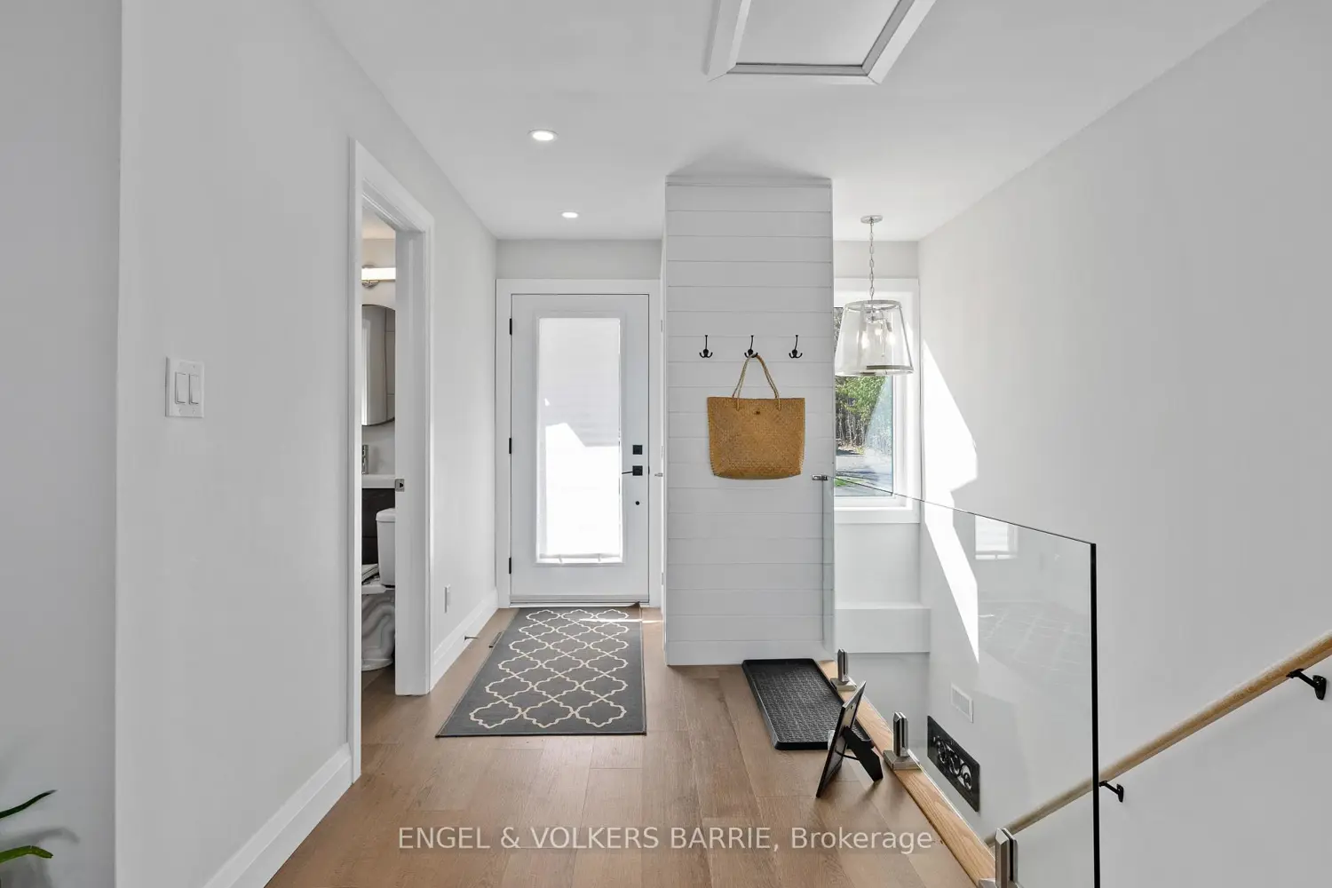2371 Lakeshore Road photo 4