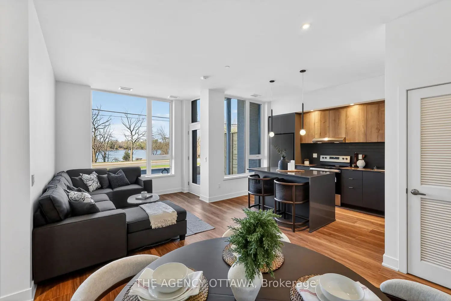 Additional image 16 of 3071 Riverside Drive 103