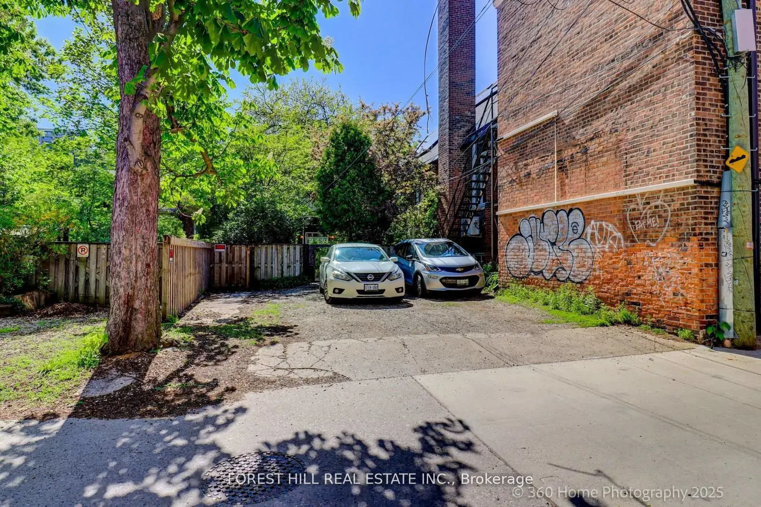Additional image 20 of 379 Huron Street