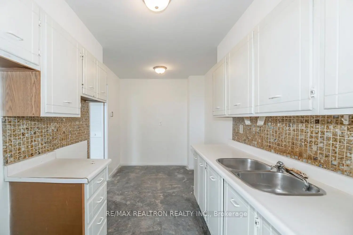 Additional image 9 of 350 Seneca Hill Drive 1602