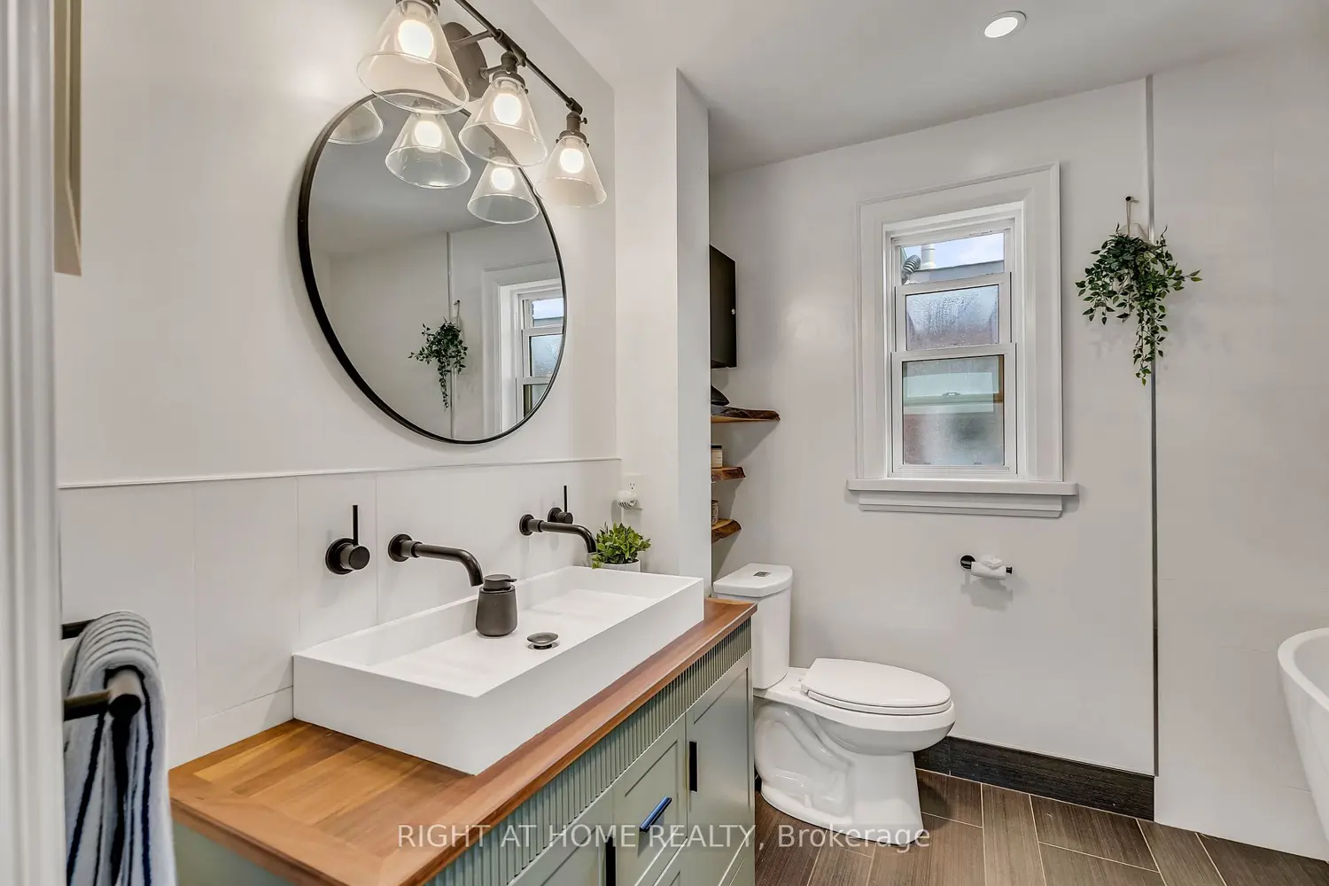 Additional image 14 of 118 Lansdowne Avenue
