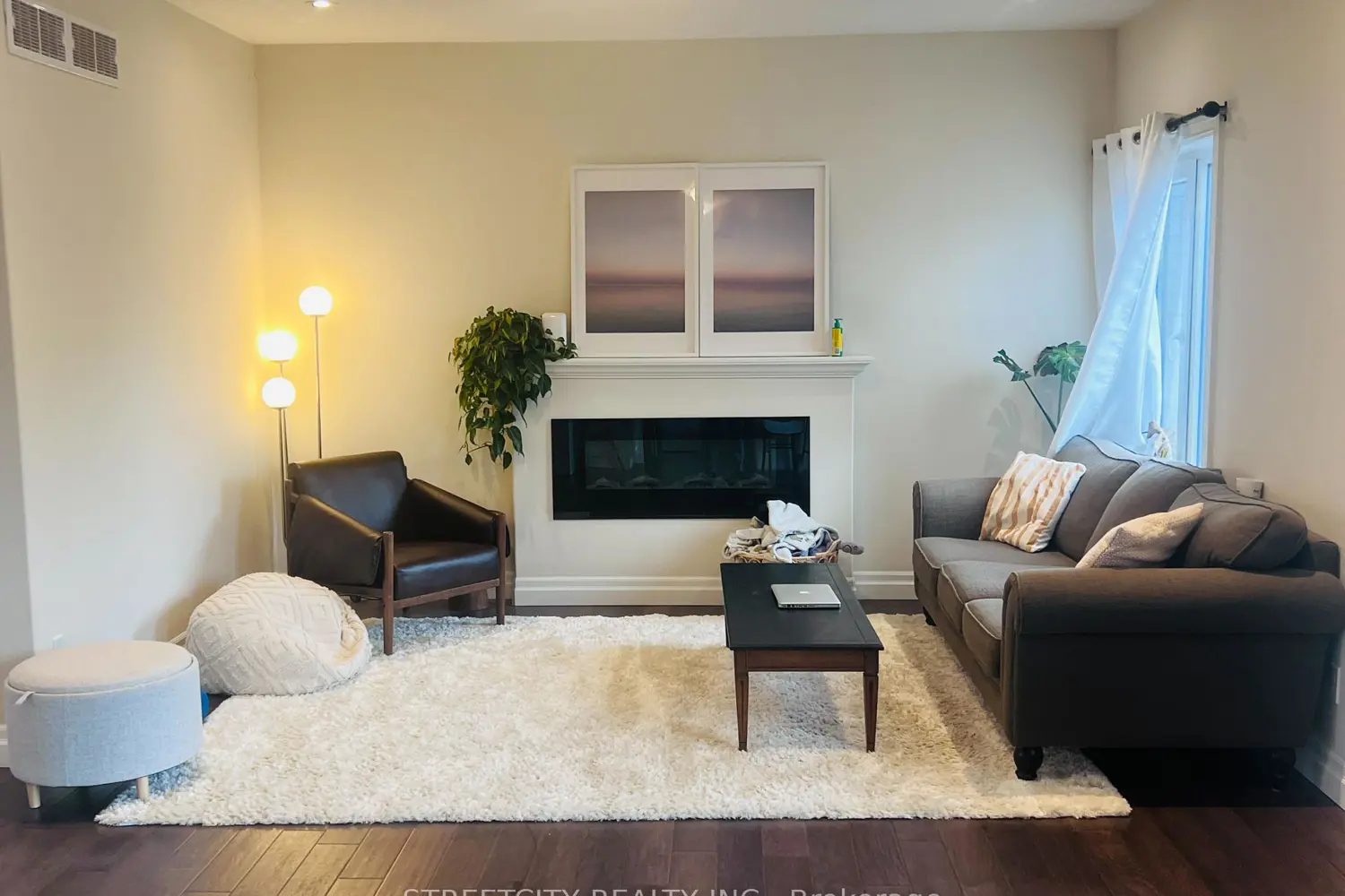 878 Zaifman Circle photo 3