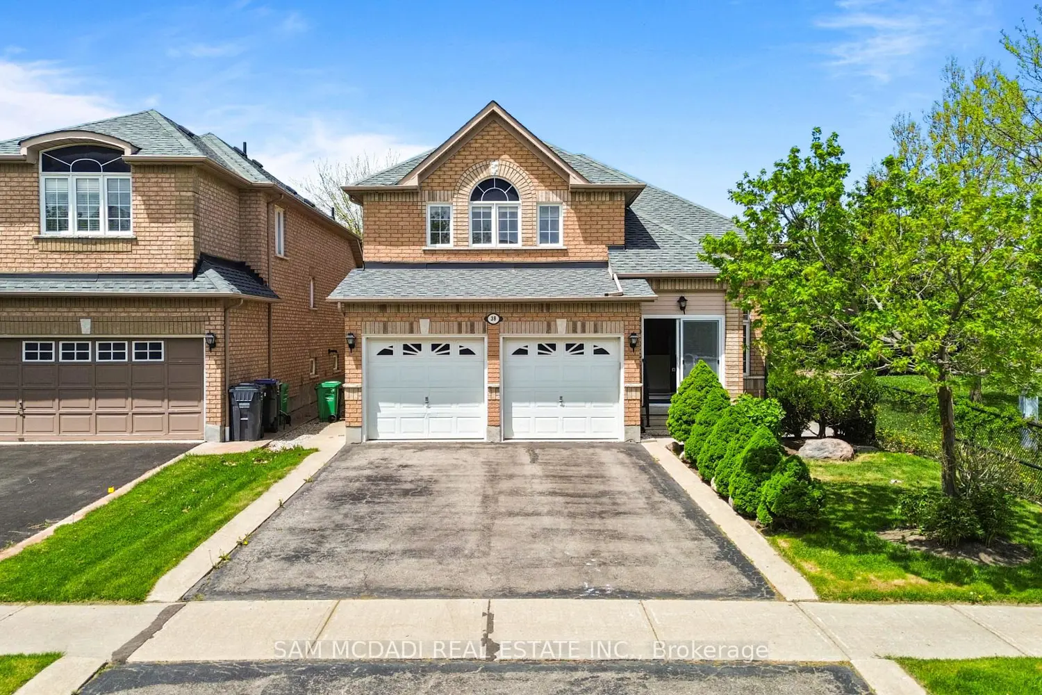 38 Maple Beach Crescent