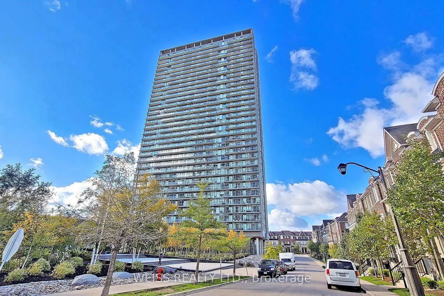 105 The Queensway 3515