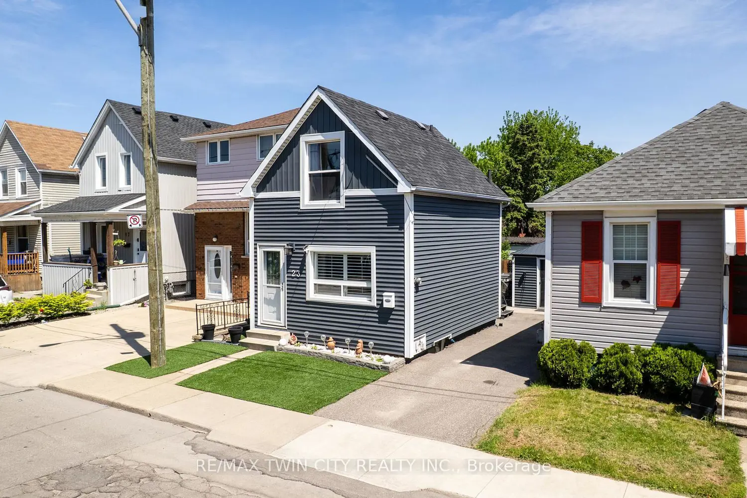 23 Britannia Avenue photo 2