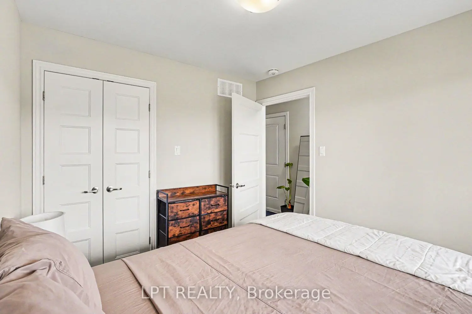 Additional image 11 of 34 Morgan Clouthier Way