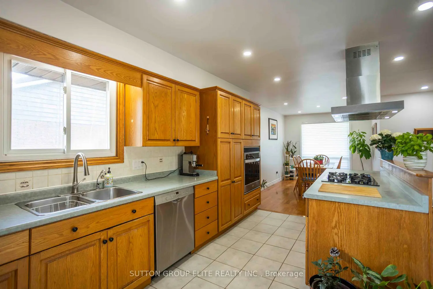Additional image 12 of 4165 Victoria Avenue