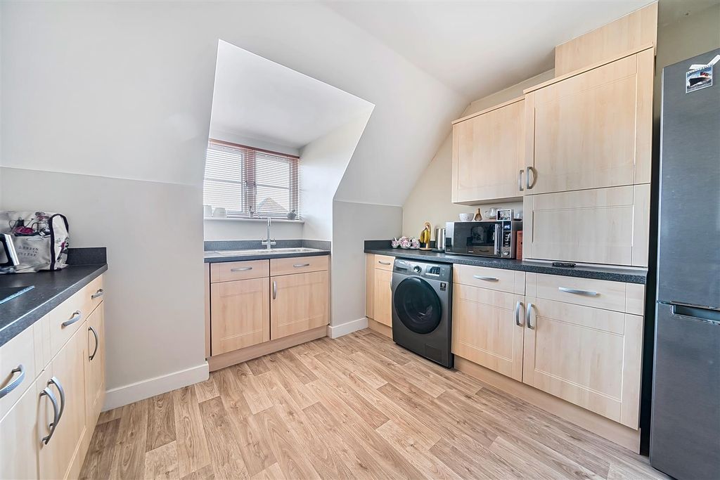 Additional image 6 of 1 bed flat for saleNelson Avenue, Portchester PO16