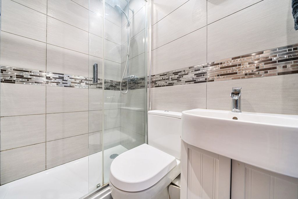 Additional image 14 of 4 bed detached house for saleLennox Road, Gravesend DA11