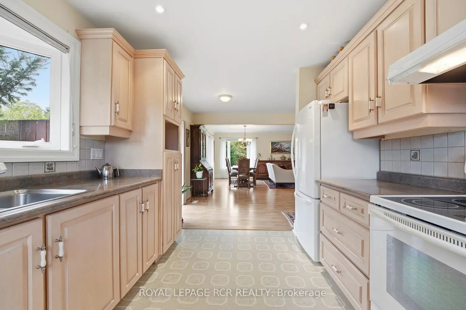 28 Reddington Drive 1 photo 5