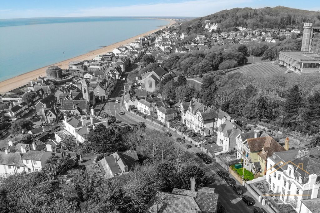 3 bed maisonette for saleSandgate Hill, Sandgate, Kent CT20
