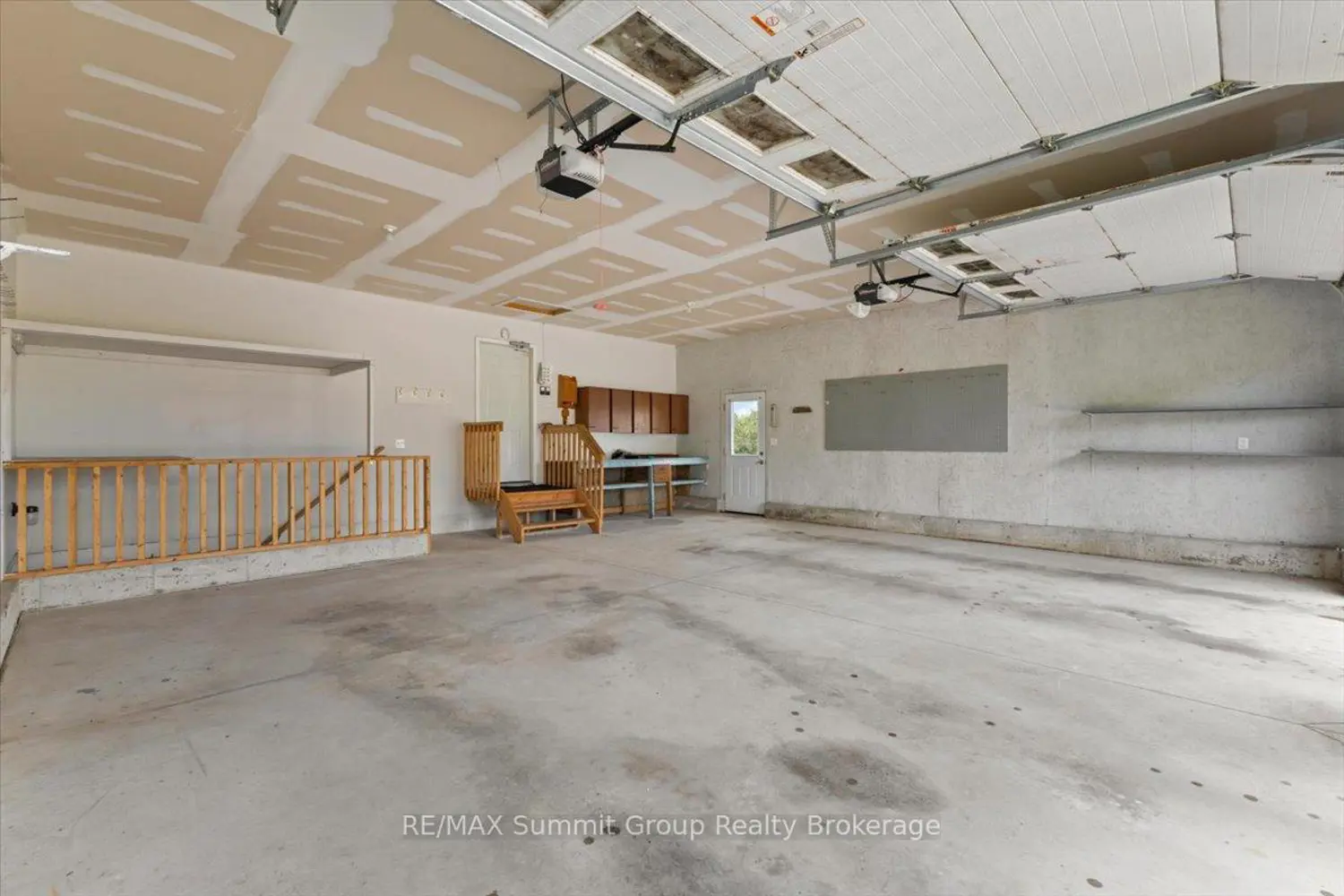 Additional image 14 of 225518 Southgate Road 22