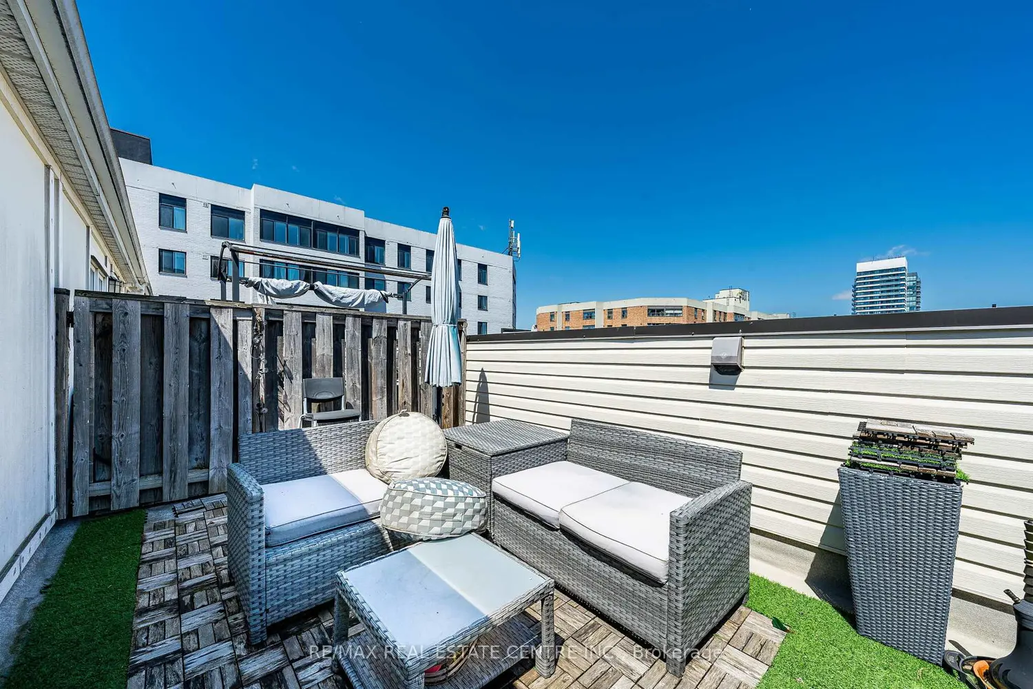Additional image 15 of 16 Laidlaw Street 920