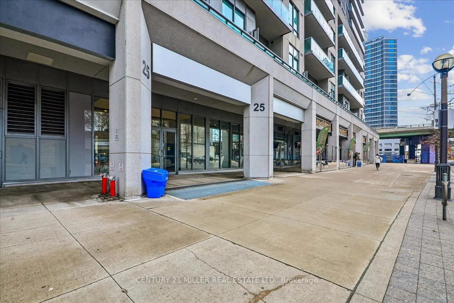 Additional image 3 of 25 Lower Simcoe Street 326