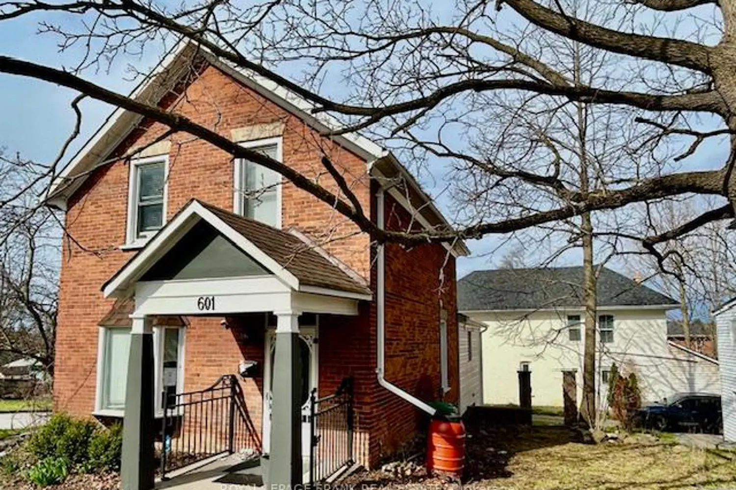 601 Rubidge Street photo 2