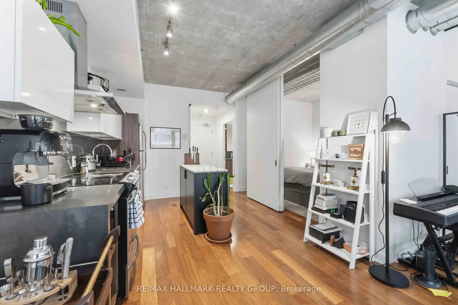 Additional image 7 of 360 Mcleod Street 313