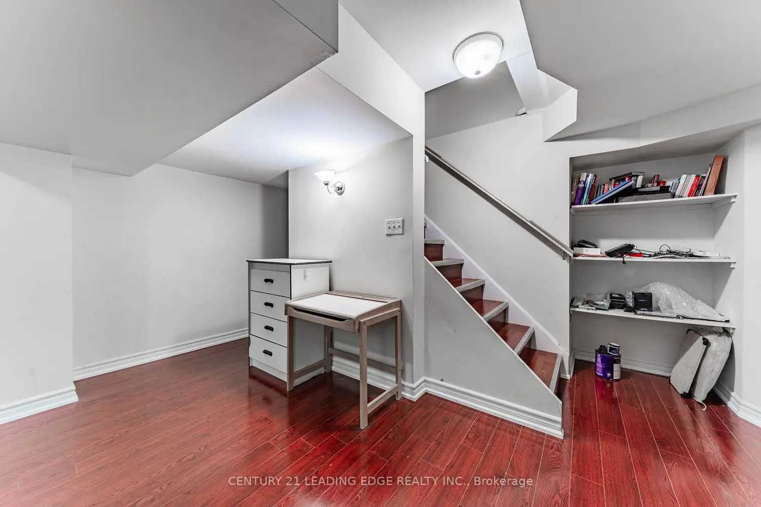 Additional image 18 of 146 Roxbury Street
