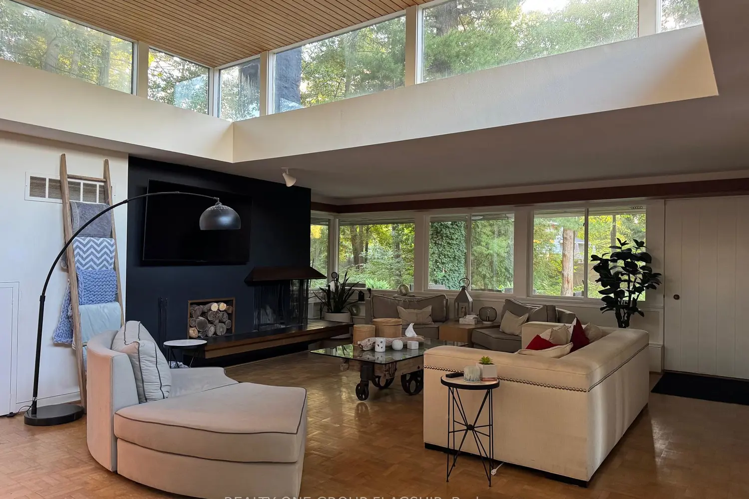 1379 Clarkson Road photo 2