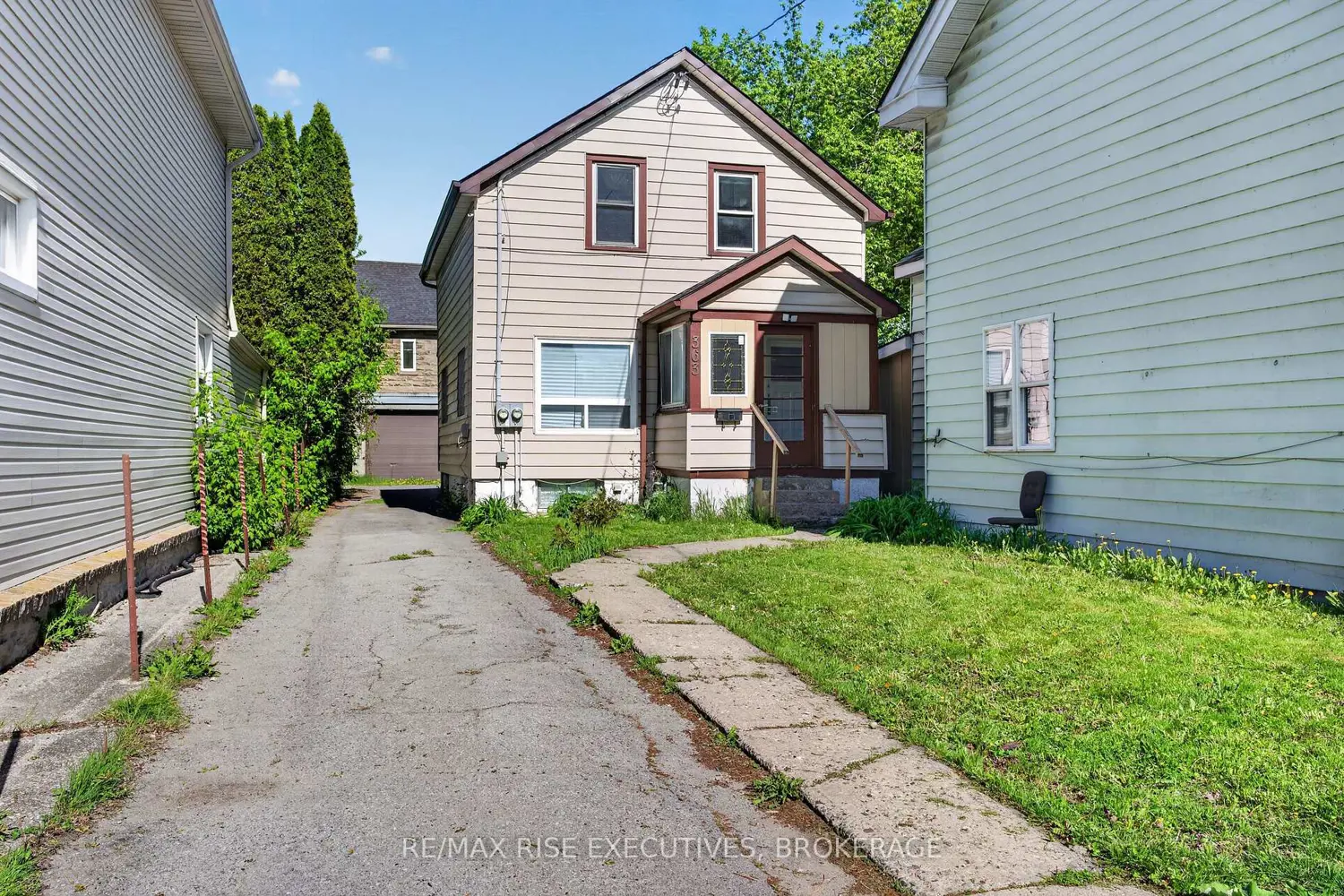 363 Alfred Street photo 2