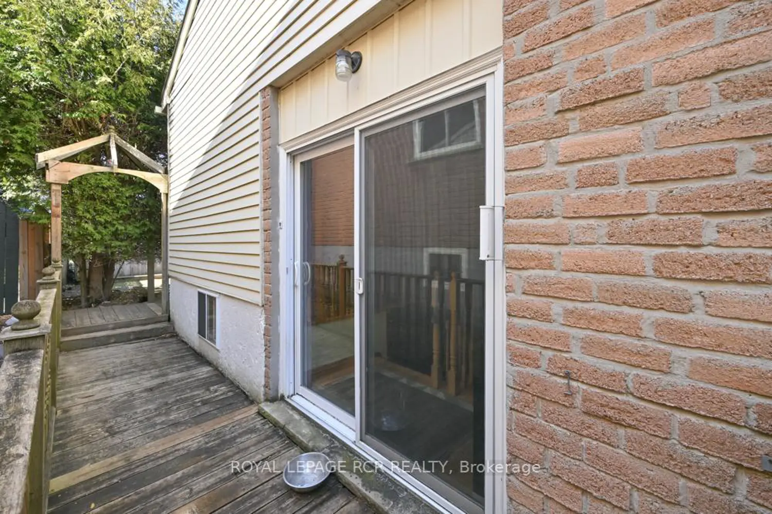 Additional image 17 of 73 Dufferin Street