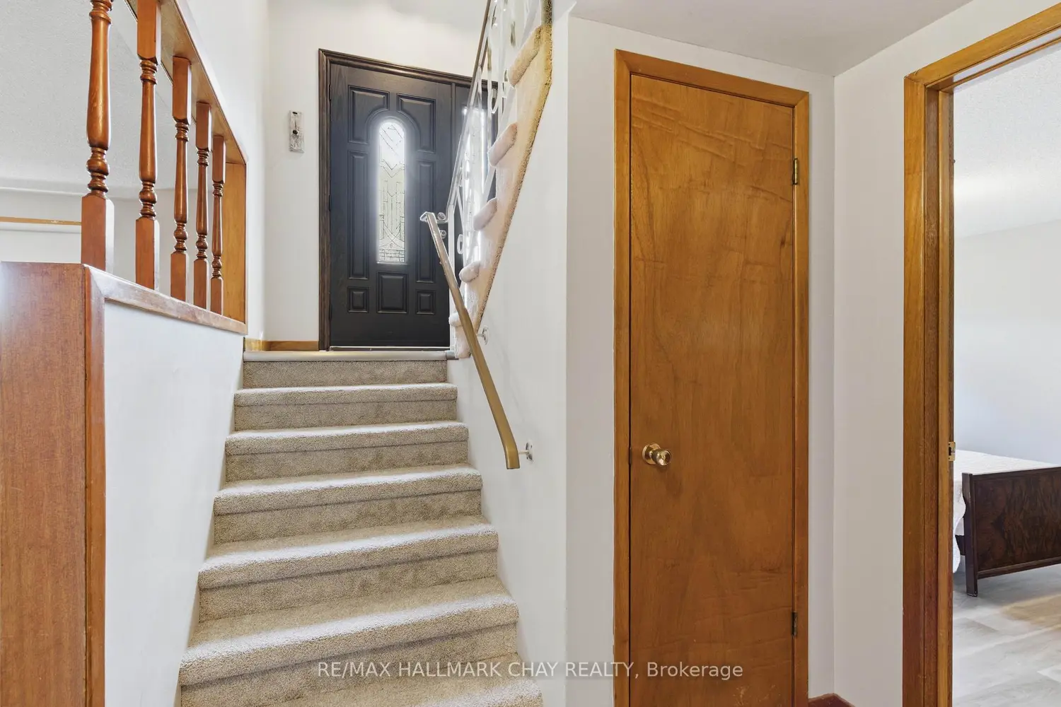108 University Avenue photo 2