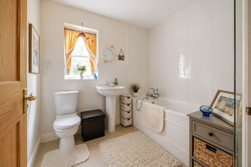 Additional image 7 of 4 bed detached house for saleHaynes Close, Faringdon, Oxfordshire SN7