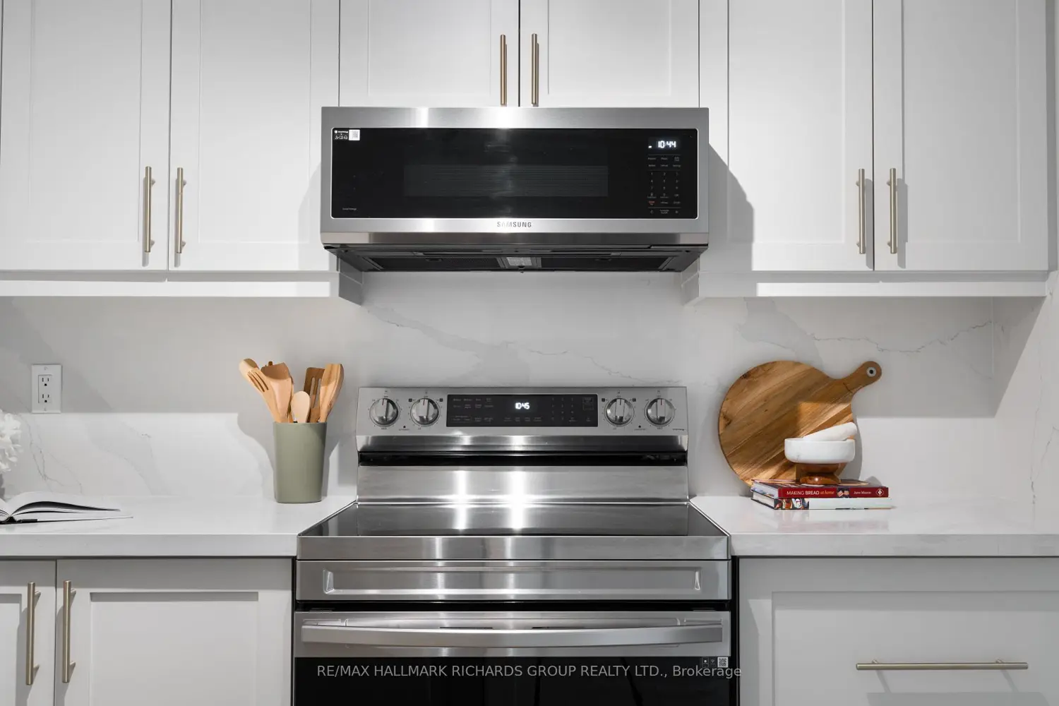 Additional image 13 of 118 Finch Avenue 8