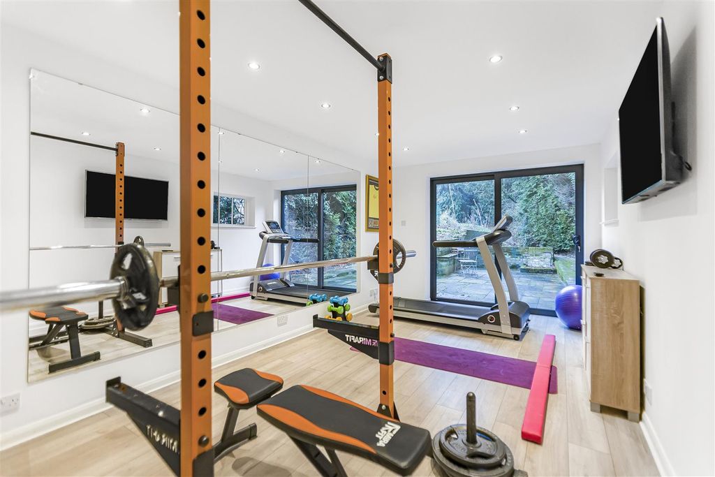 Additional image 18 of 6 bed detached house for saleHertingfordbury Road, Hertingfordbury, Hertford SG14