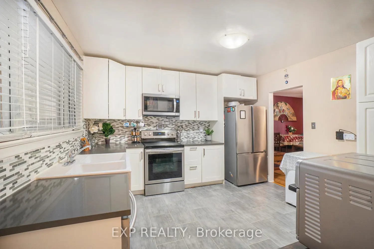 2024 Othello Avenue photo 4