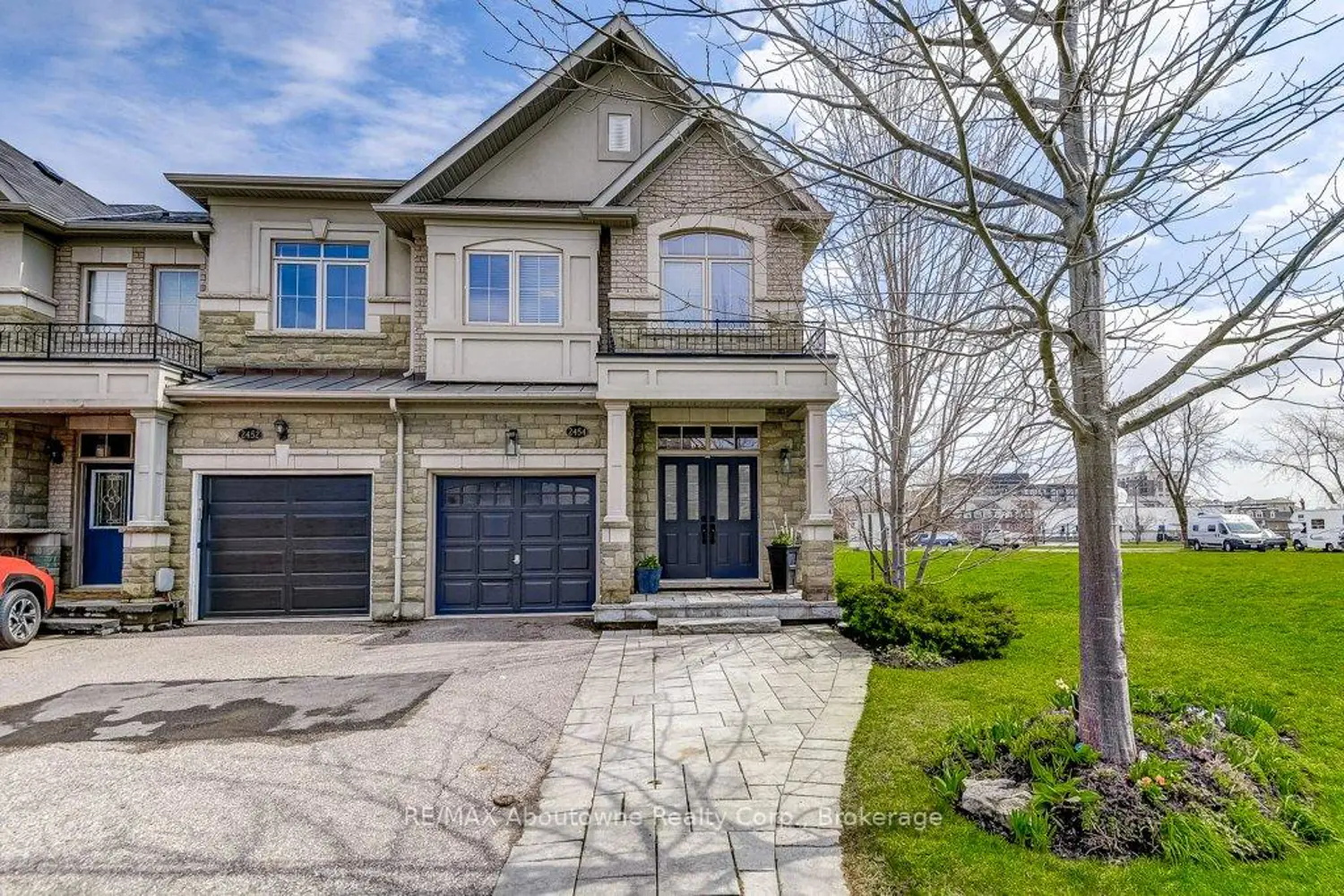 2454 Greenwich Drive