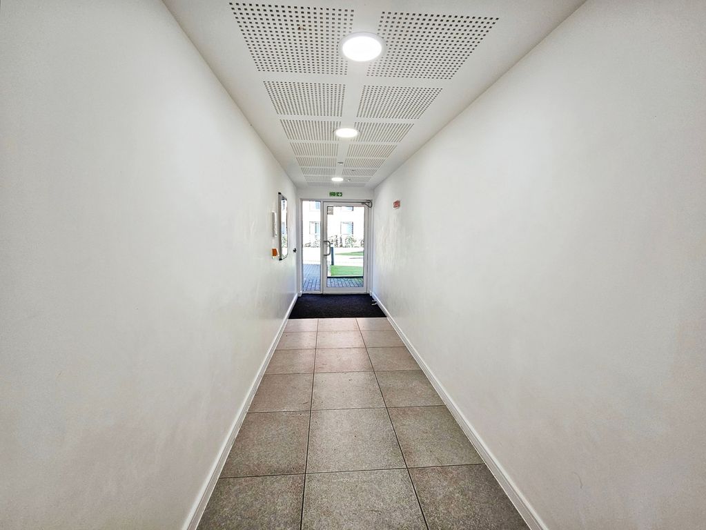 Additional image 21 of 2 bed flat for saleStation Road, Hook, Hampshire RG27