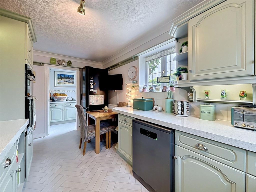 Additional image 10 of 4 bed detached house for saleCheyne Garth, Hornsea HU18