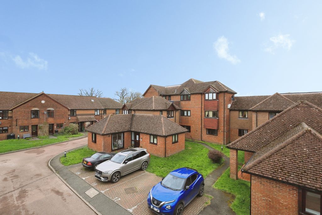 1 bed flat for saleStonegate Way, Heathfield TN21