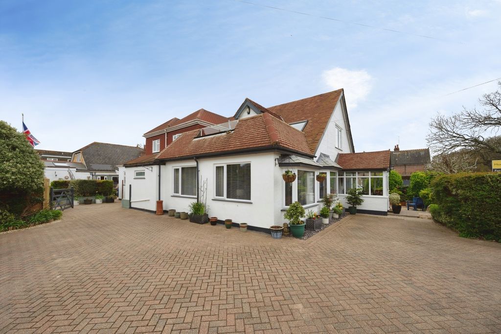 Additional image 12 of 5 bed detached house for saleHavant Road, Hayling Island, Hampshire PO11
