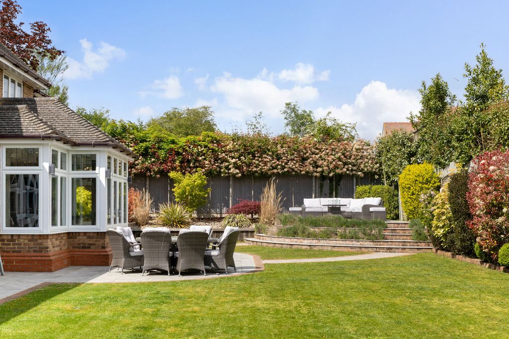Additional image 18 of 6 bed detached house for saleWood End Road, Harpenden AL5