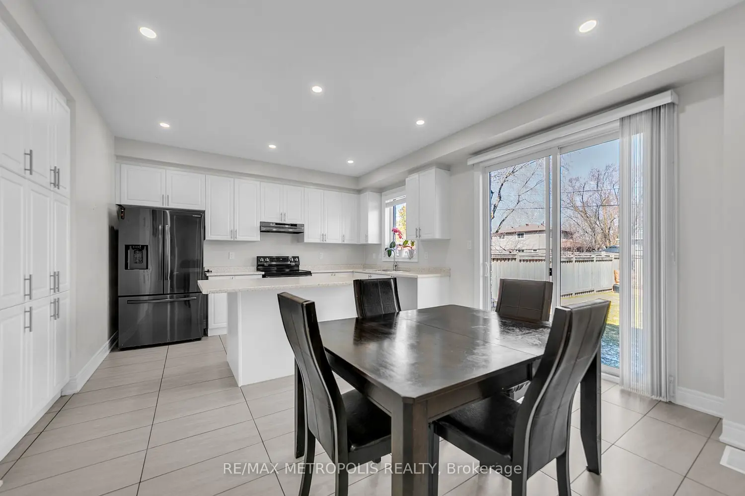 80 Pridham Place photo 5