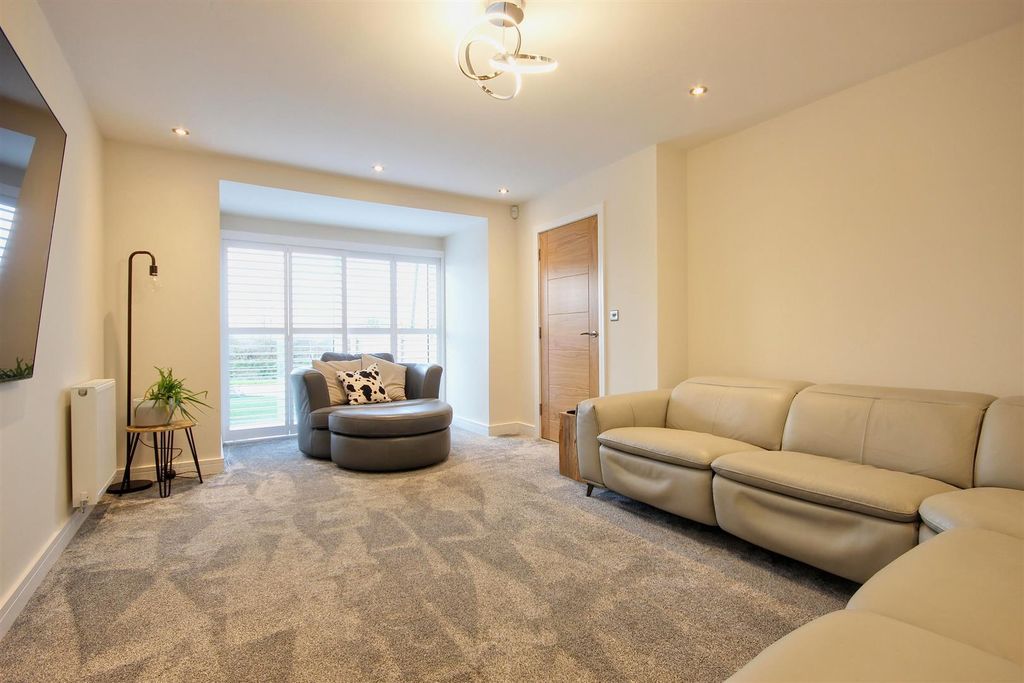 Additional image 4 of 5 bed detached house for saleEyre Grove, Hornsea HU18