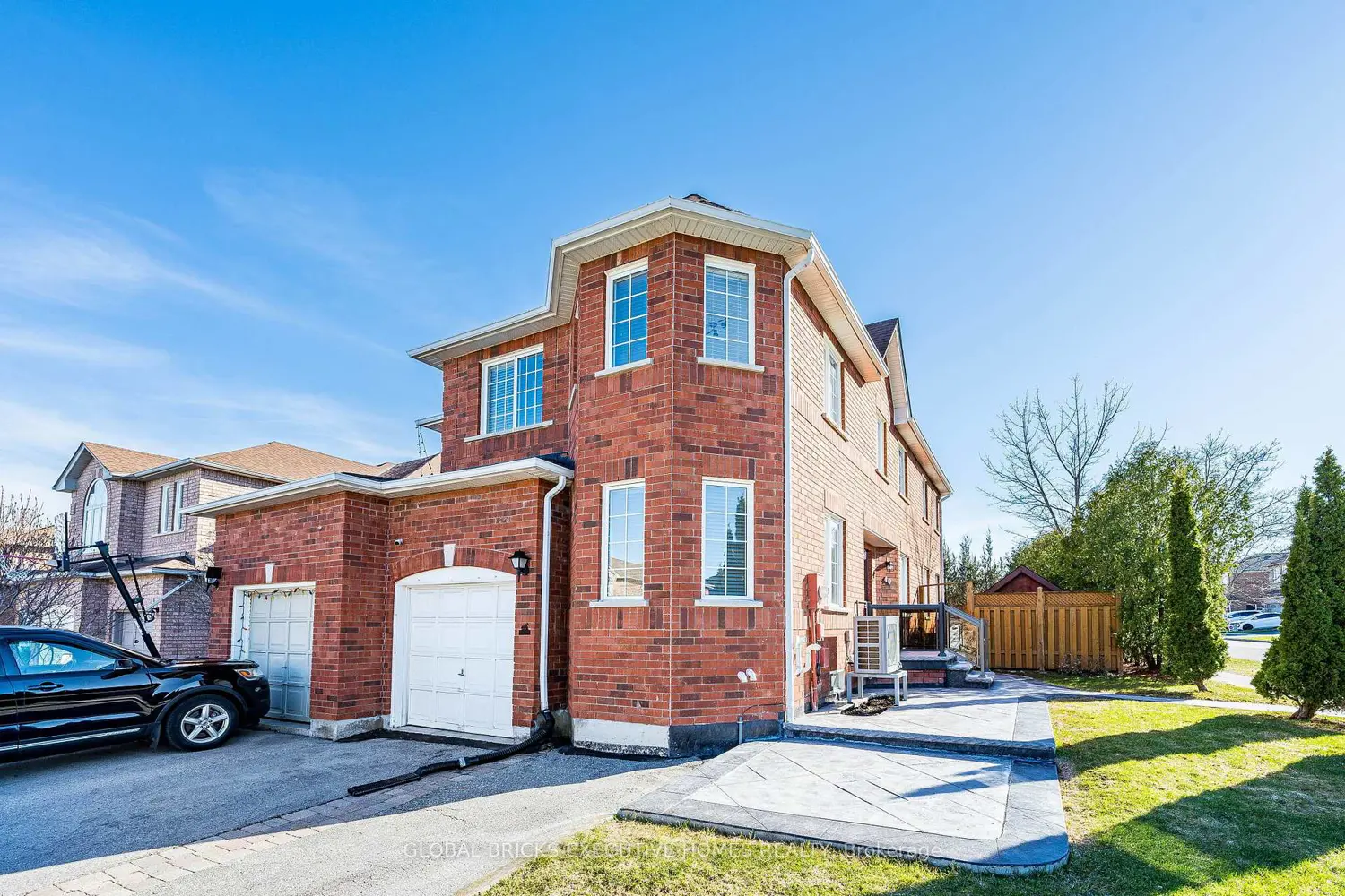 40 Hubert Corless Drive photo 2