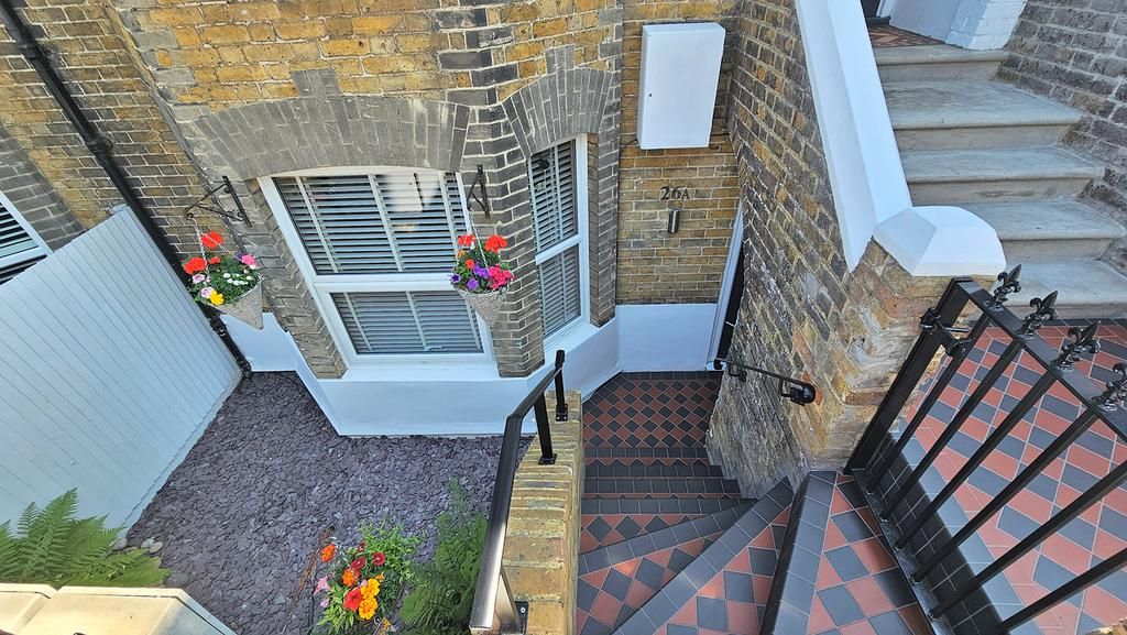 2 bed flat for saleHigh Street, Herne Bay CT6