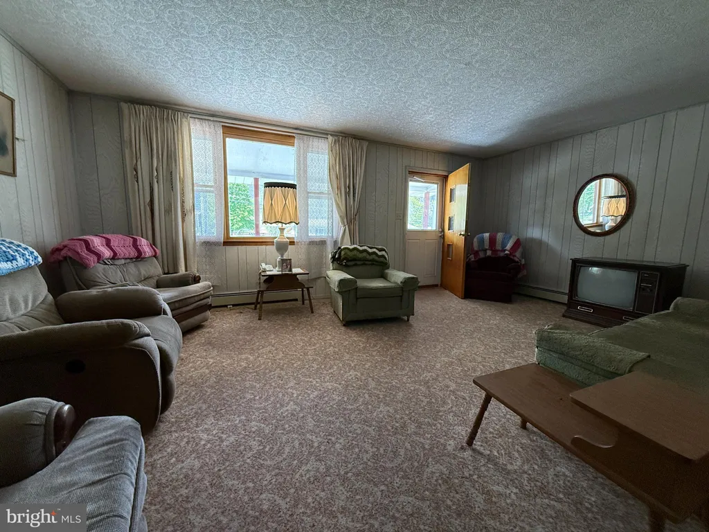 Additional image 9 of 596 Old 209 Road, Tamaqua, PA 18252