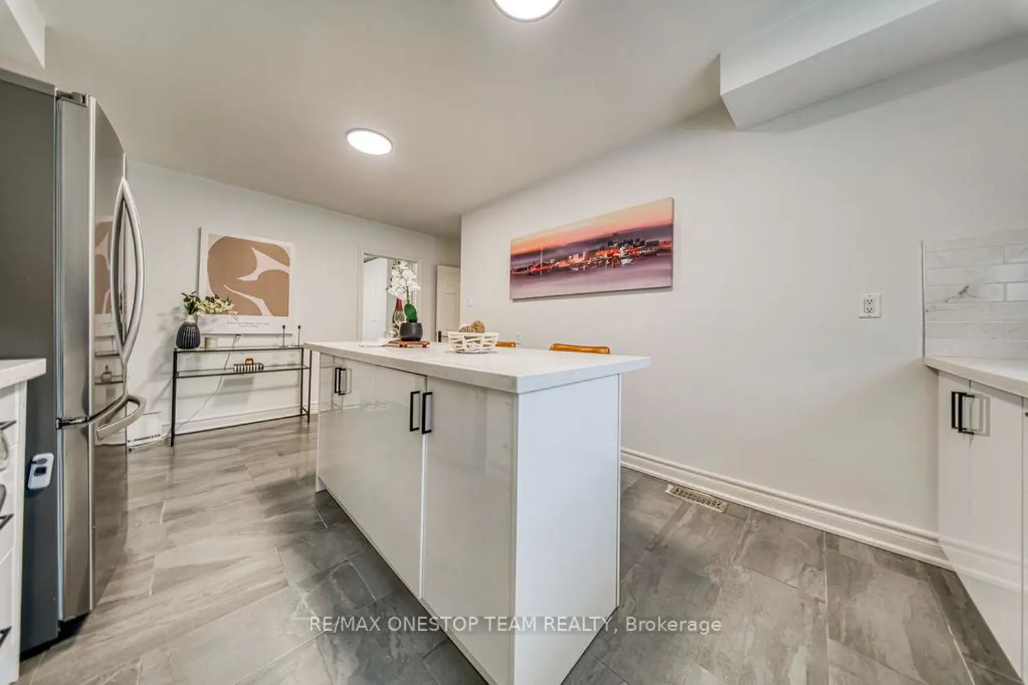 Additional image 7 of 238 Dunview Avenue