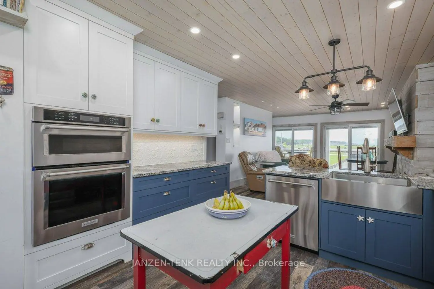 163 Maud Street photo 5
