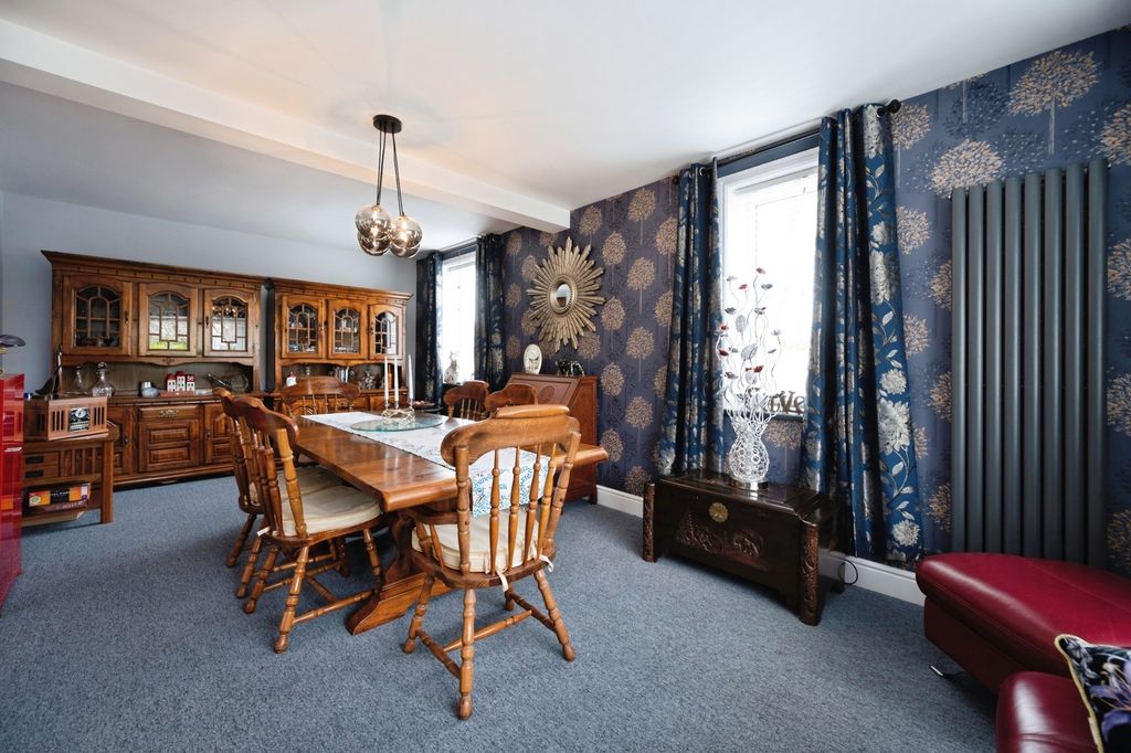 Additional image 5 of 5 bed detached house for saleHavant Road, Hayling Island, Hampshire PO11