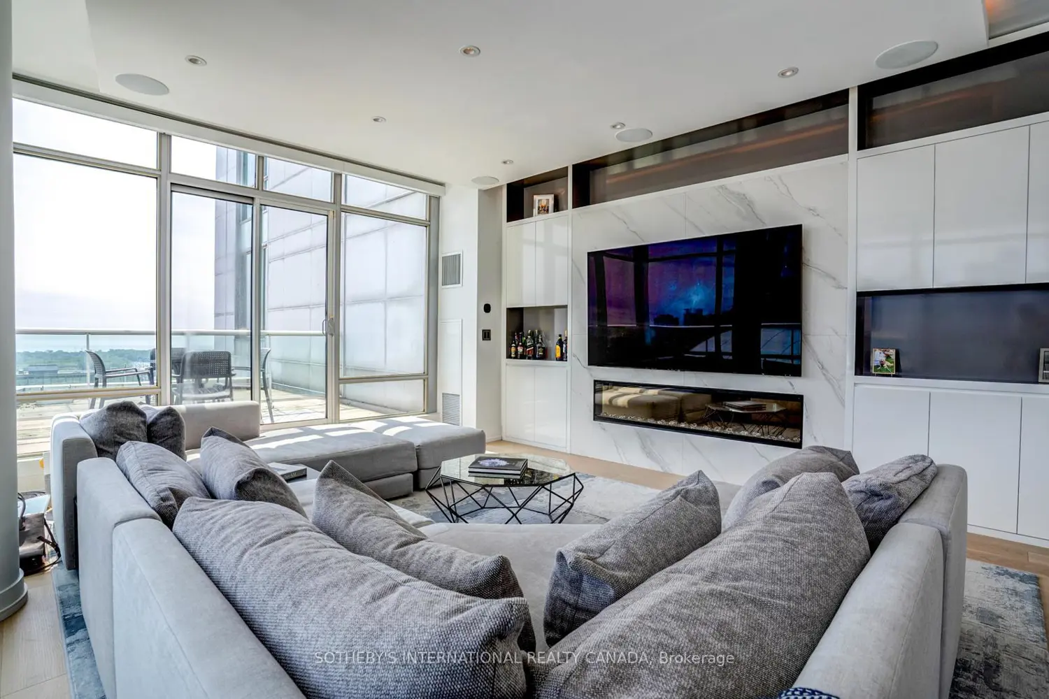 Additional image 3 of 81 Navy Wharf Court 3801