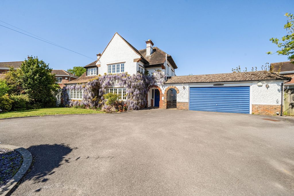 Additional image 3 of 4 bed detached house for saleSt Catherines Road, Hayling Island PO11