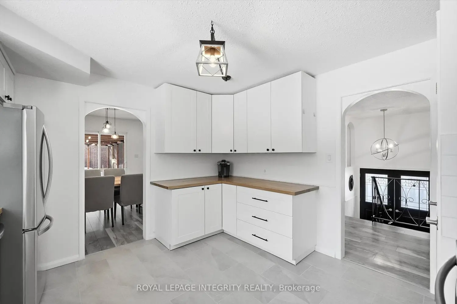 416 Clarence Cambridge Road photo 5