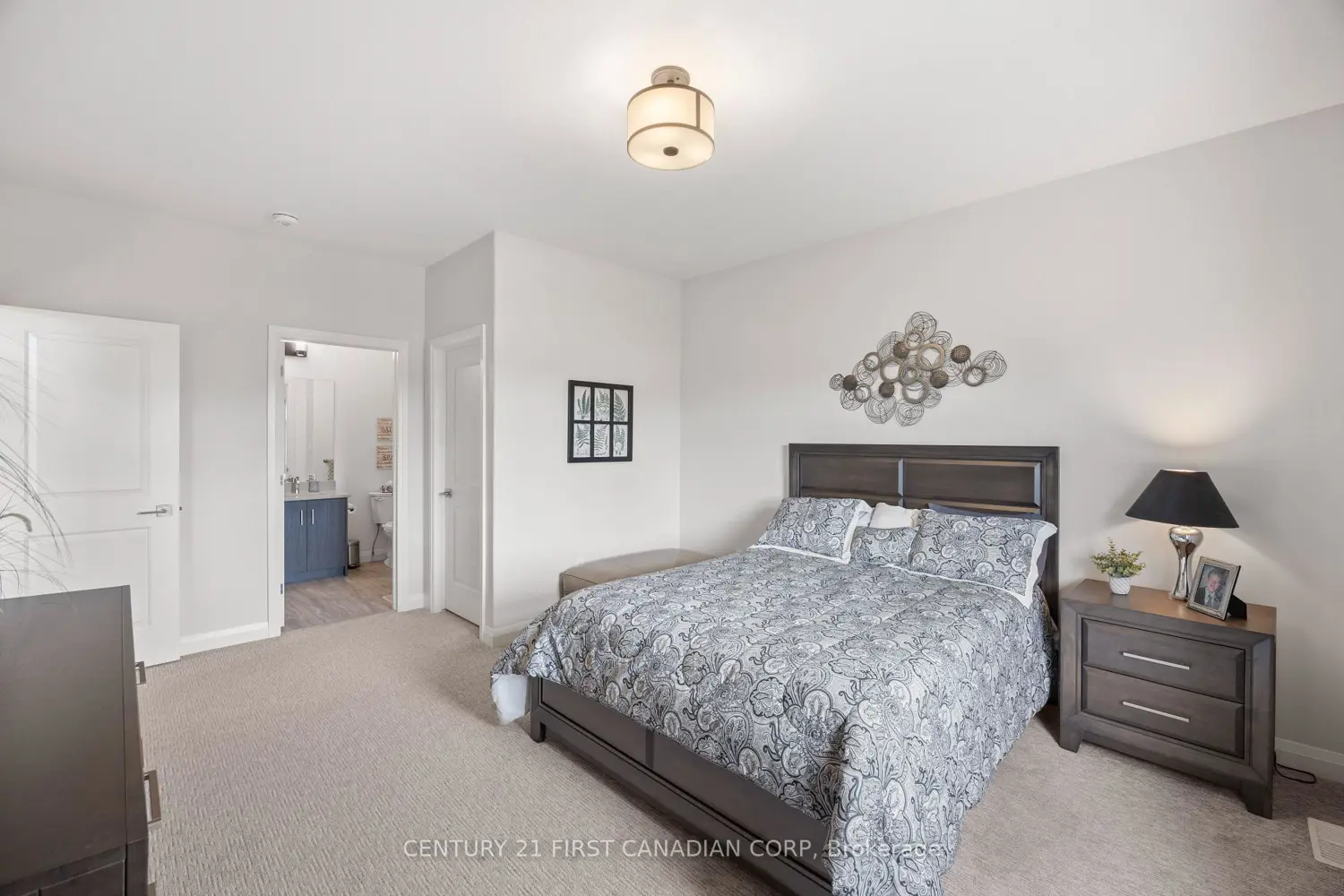 Additional image 8 of 100 Rowe Avenue