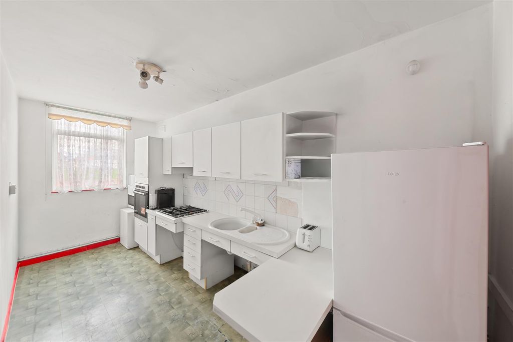 Additional image 8 of 1 bed maisonette for saleRosslyn Close, Hayes UB3