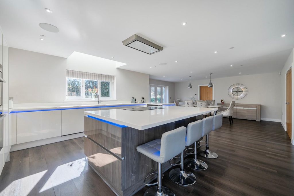 Additional image 36 of 5 bed detached house for saleNorth Close, Havant PO9