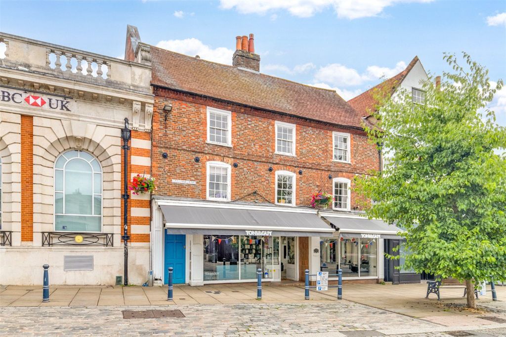 3 bed flat for saleMarket Place, Hitchin, Hertfordshire SG5